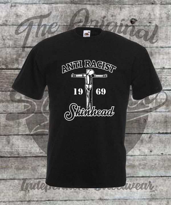 Crucified Anti Racist / T-Shirt
